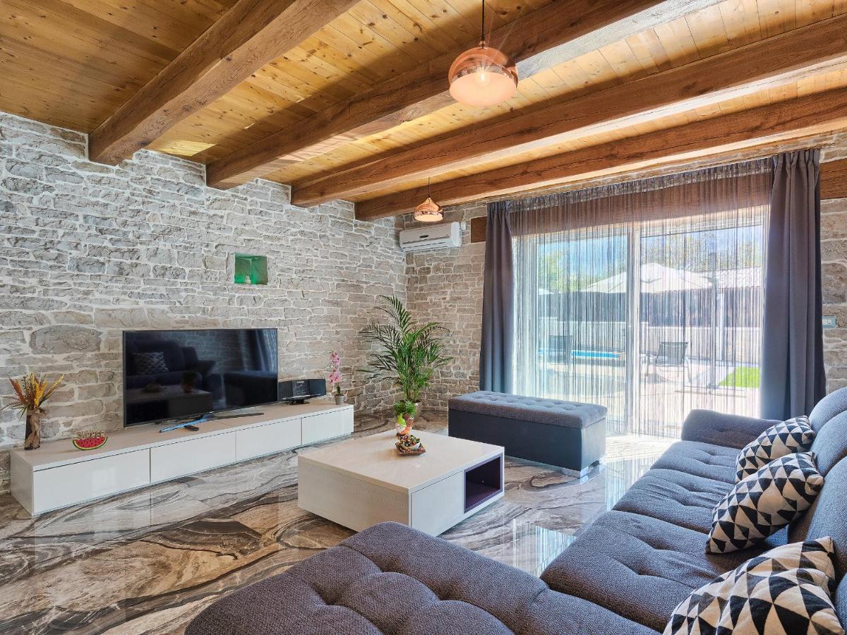 Villa Patrick-Luxury Stone House In The Center Of Istria Pazin Kültér fotó