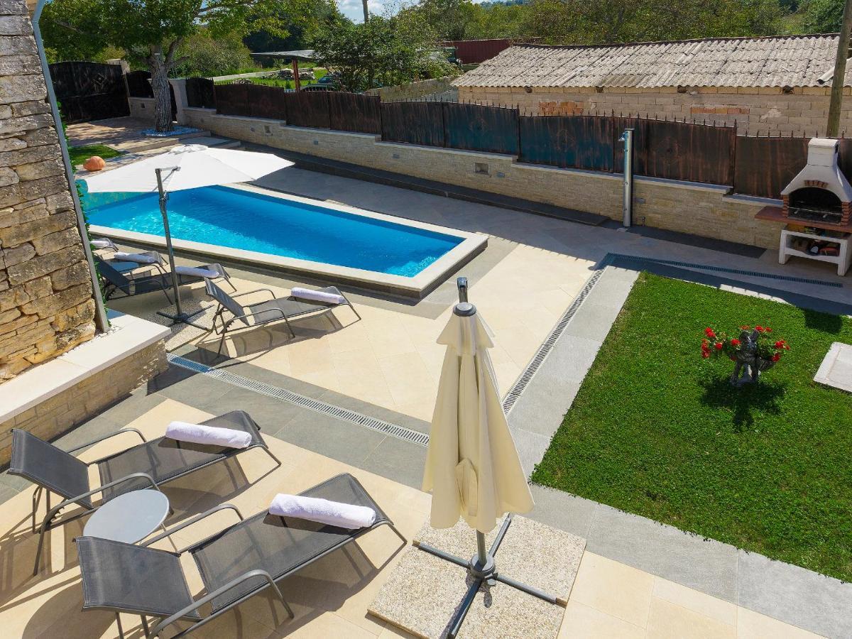 Villa Patrick-Luxury Stone House In The Center Of Istria Pazin Kültér fotó