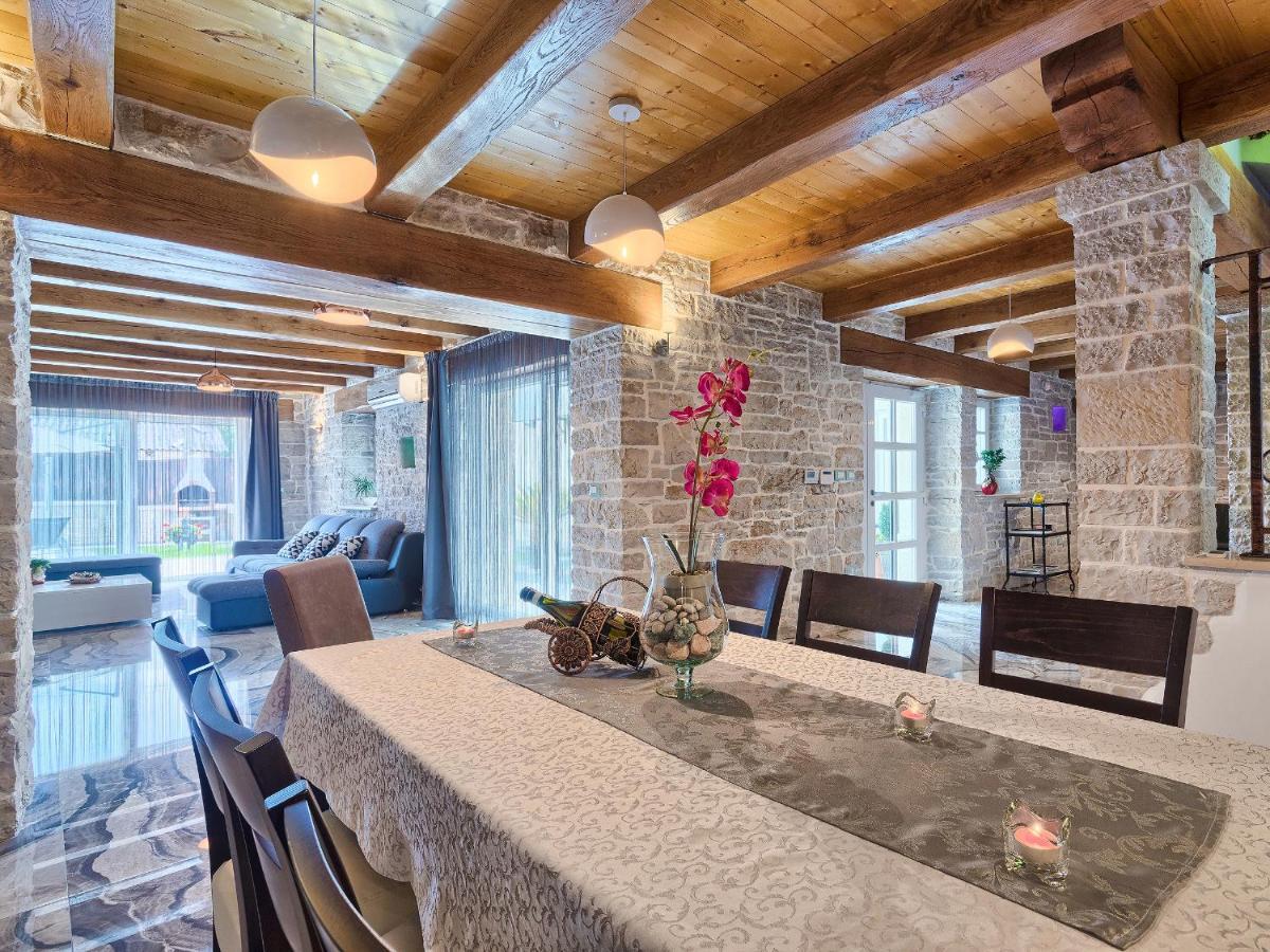 Villa Patrick-Luxury Stone House In The Center Of Istria Pazin Kültér fotó